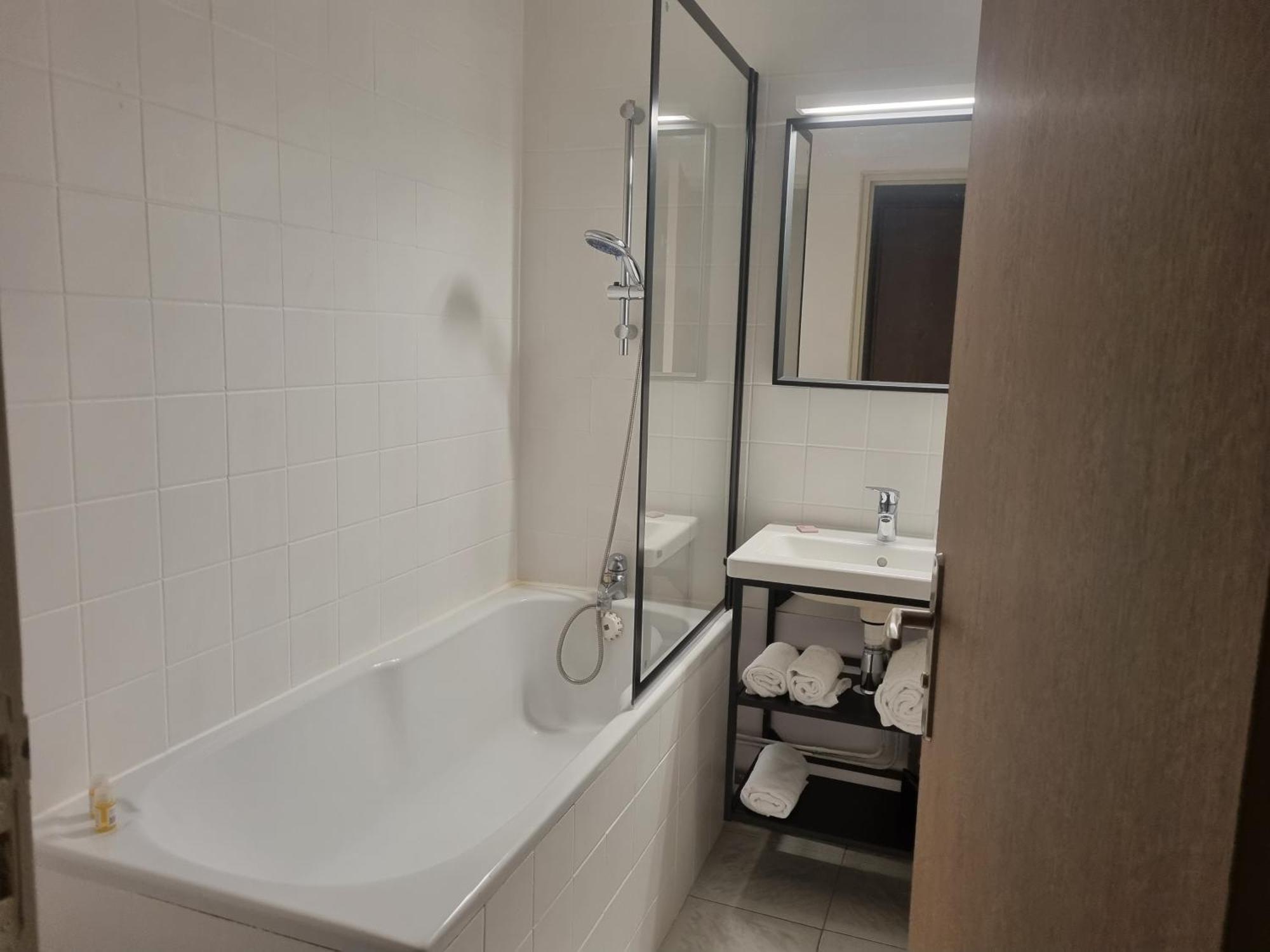 Hotel Le Prieure Rancourt  Экстерьер фото